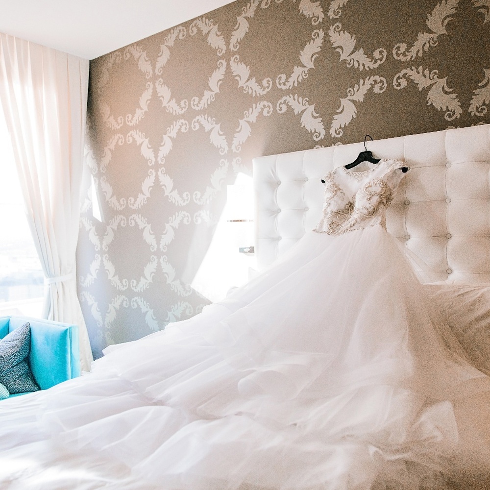 Casablanca Couture Wedding Bridal Gown B075 Sz 8